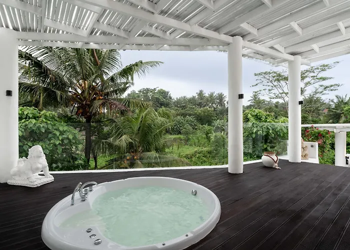 Exclusive 3br Celebrity - Ice Bath - Sauna - Jacuzzi - Outdoor Gym - Bbq - Stunning Rice Field&jungle Views Ubud